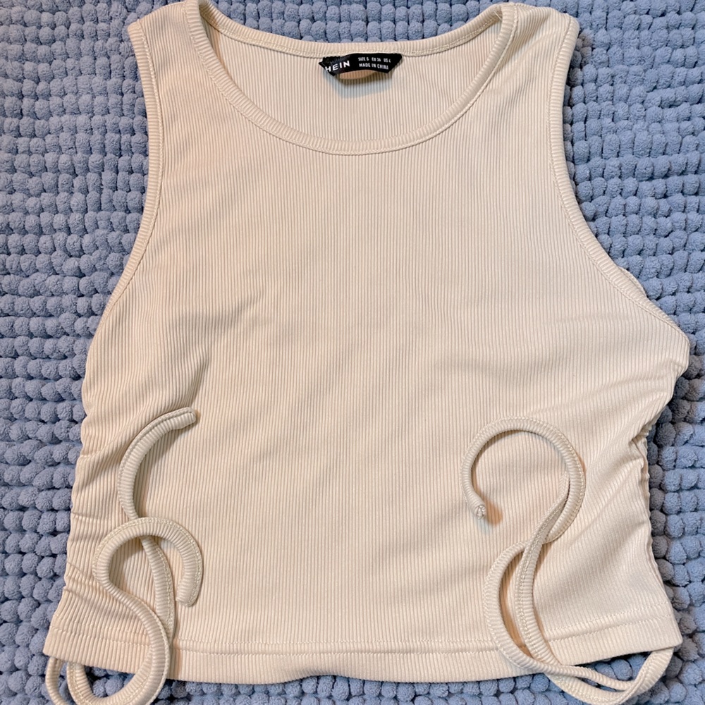 SHEIN Cream Small Top
